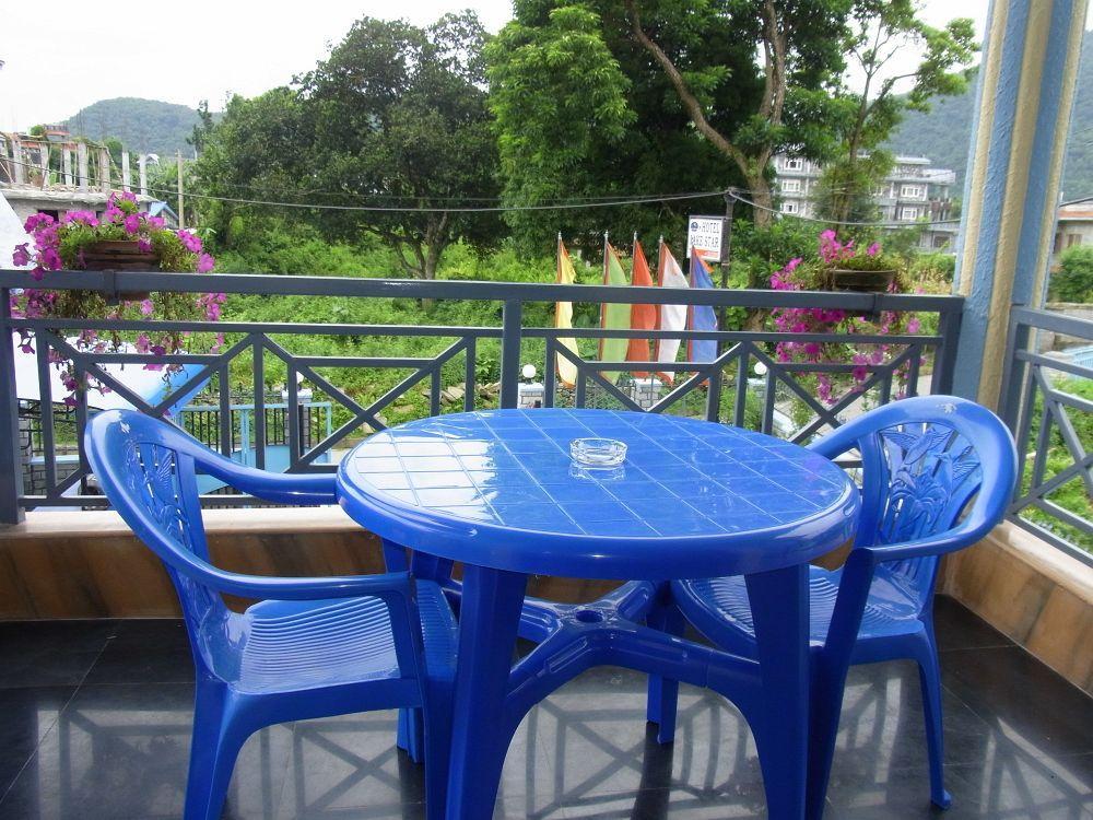 Hotel Lake Star Pokhara Kültér fotó