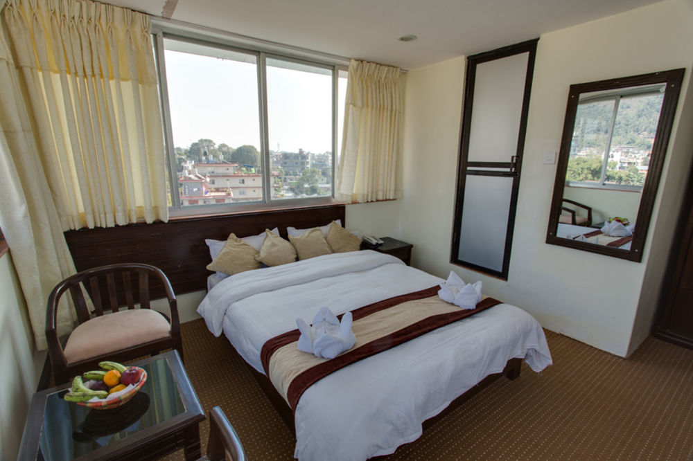 Hotel Lake Star Pokhara Kültér fotó