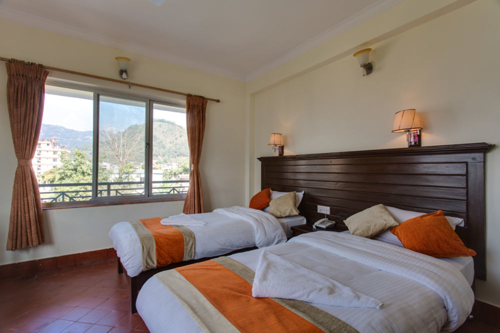 Hotel Lake Star Pokhara Kültér fotó