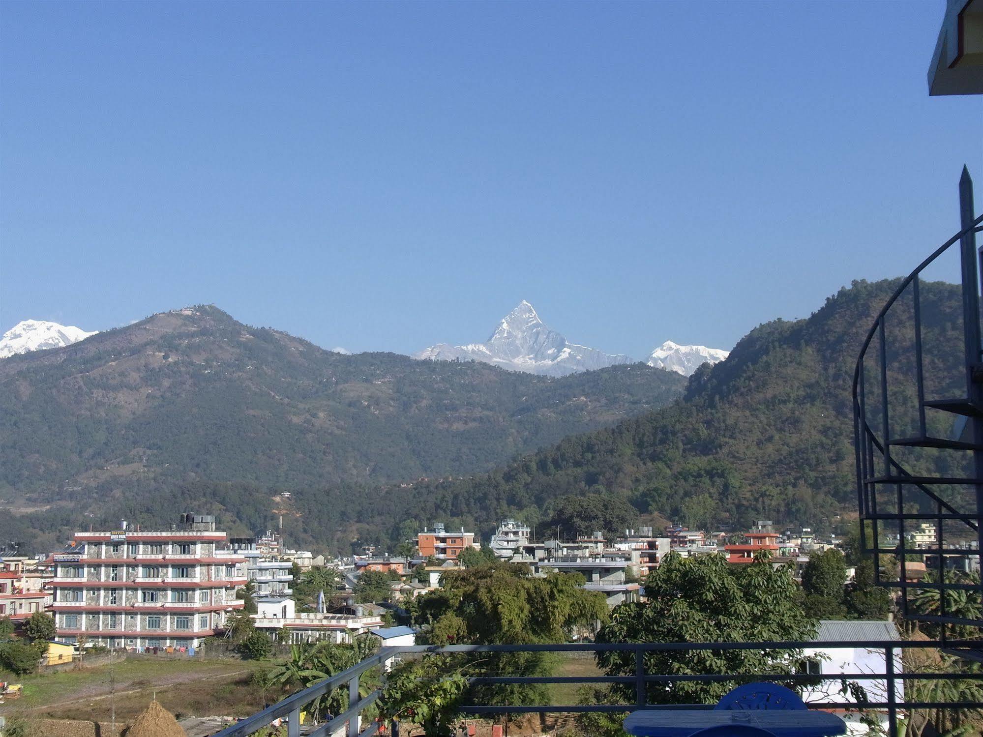 Hotel Lake Star Pokhara Kültér fotó