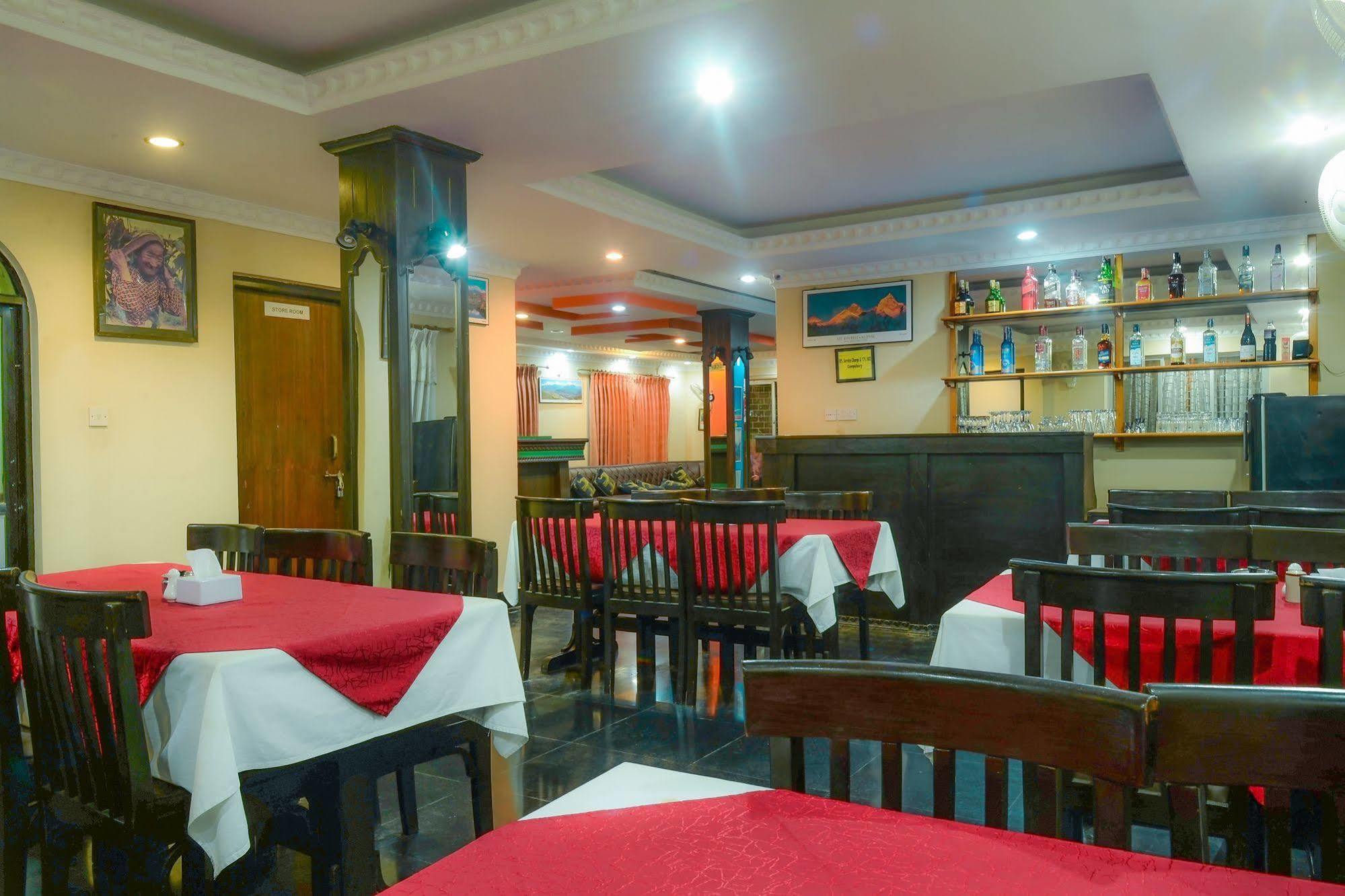 Hotel Lake Star Pokhara Kültér fotó